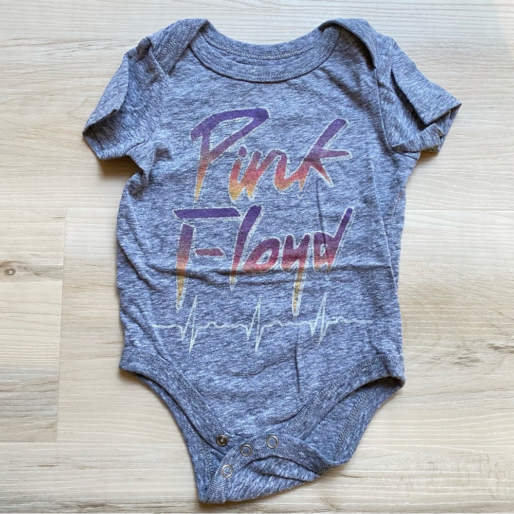 Pink Floyd Baby Onesie Gray Heartbeat Short Sleeve Bodysuit 6-9 Months